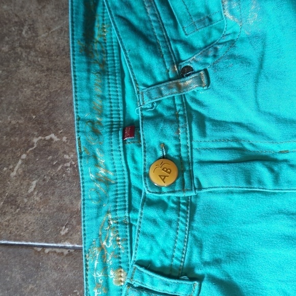 Vintage apple bottom jeans. - Picture 6 of 7